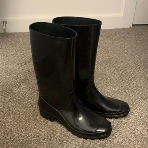 Black rain boots